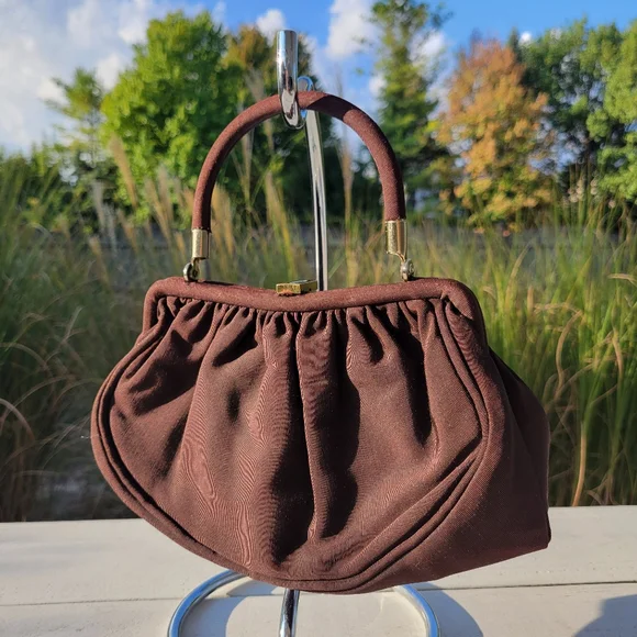 Vintage Fabric Handbag ~ CB Made in USA ~ Satin Lining ~ Attached Coin Purse - Picture 2 of 16